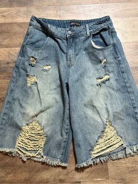 Current Mood Streetwise Maven Distressed Denim Jorts/Shorts Medium Wash•Size M•